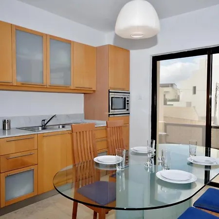 City Living Tk 3 Rm 4 Сент Джулианс