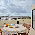 City Living Tk 3 Rm 4