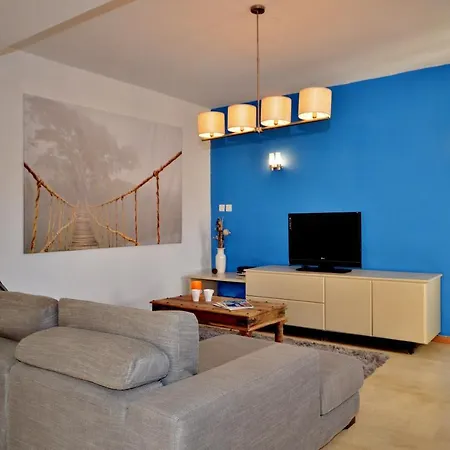 City Living Tk 3 Rm 4 בית הארחה 3*