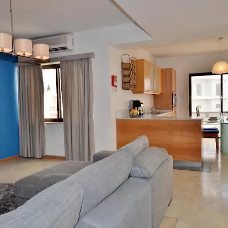 City Living Tk 3 Rm 4 בית הארחה
