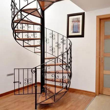 City Living Tk 3 Rm 4